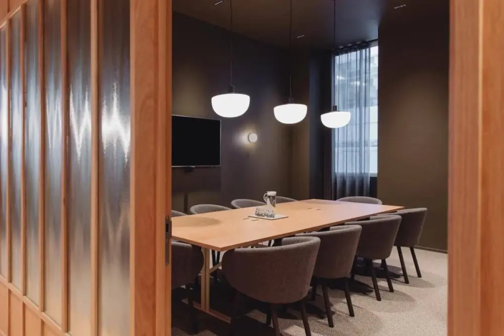 Fora - Summit House