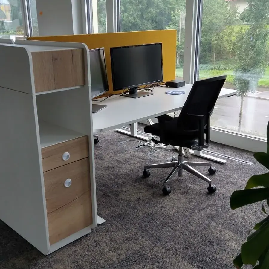 Office 98 GmbH & Co. KG
