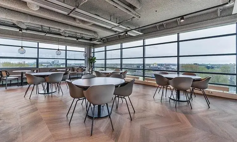 Co-Office Adammium