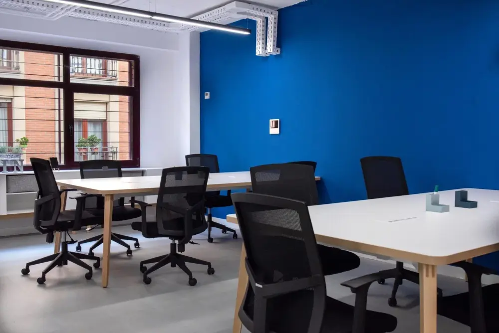 Oficinas Ferrocarril 37