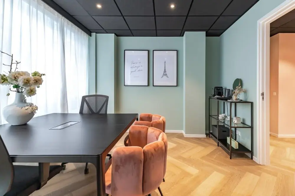Boutique Office