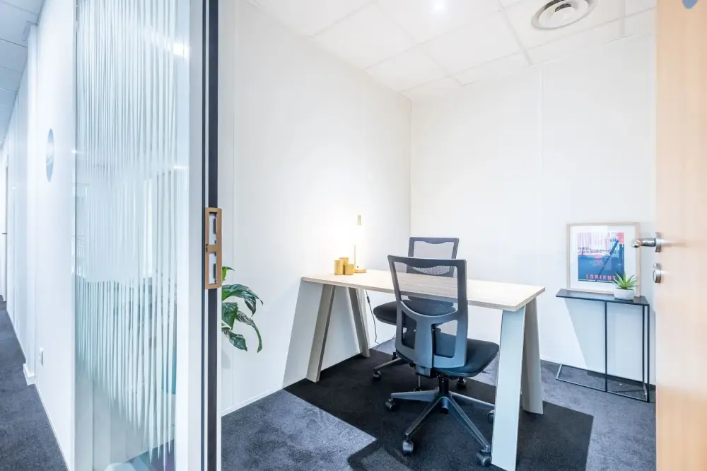 Bureau B22 - 2 postes - Chantrerie — B'CoWorker Nantes