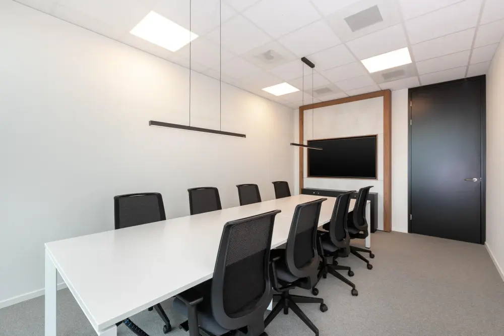 Room CM Corinthian — Regus Mandaluyong, AMA Tower