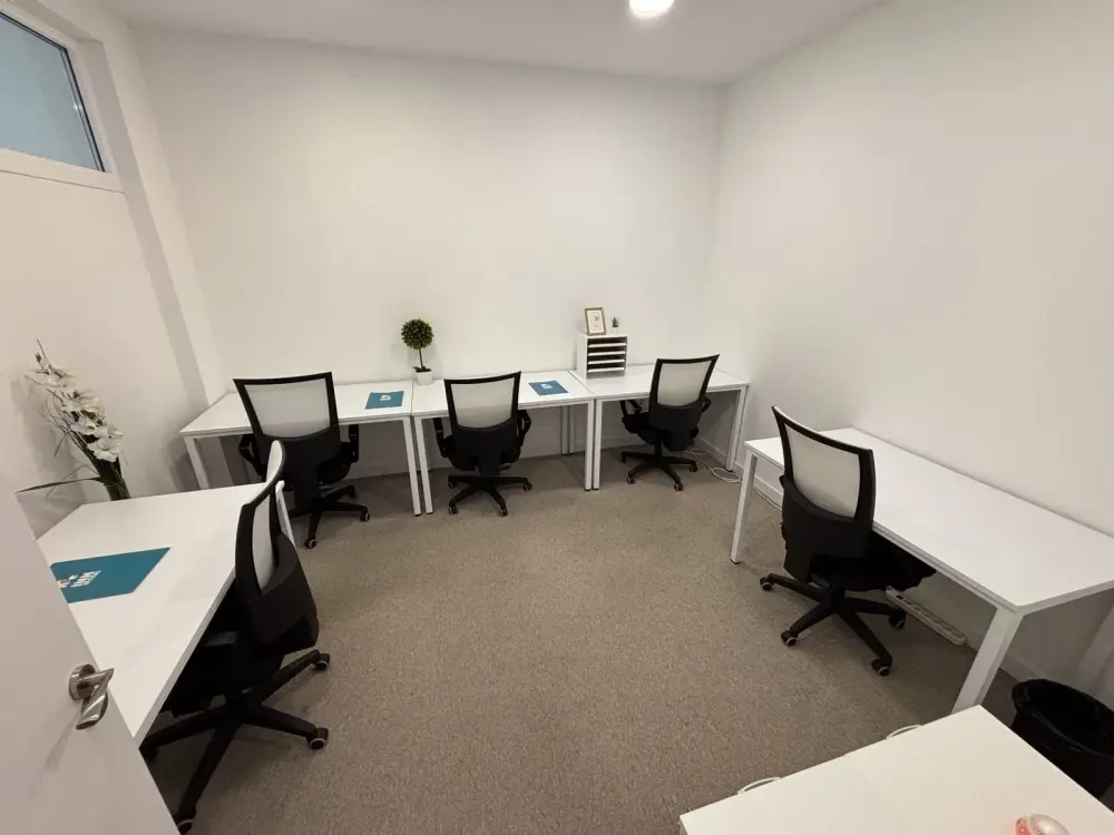 Inn Offices Torre Del Oro