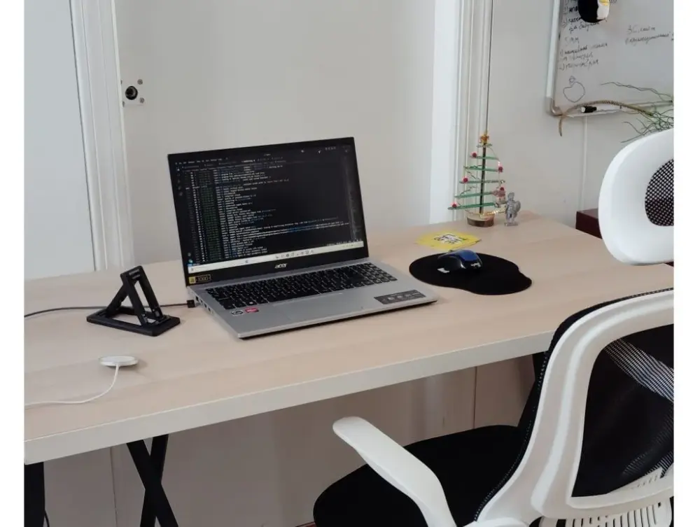 Simple Social Hub