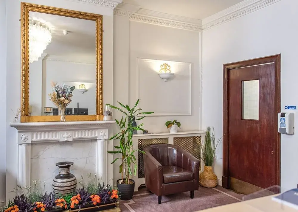 Kensington Office - Vicarage House