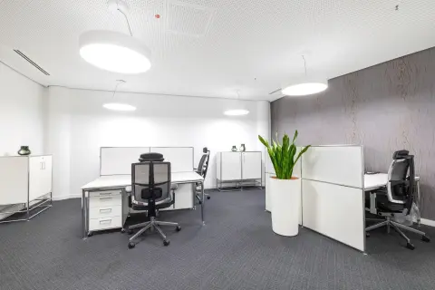 Coworking day pass — HQ Quezon City, Galleria Corporate Center, Mandaluyong