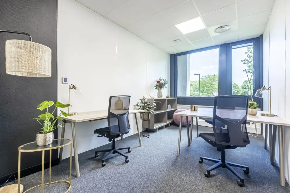 B04 - Bureau privatif standard 3 postes — B'CoWorker Orgemont