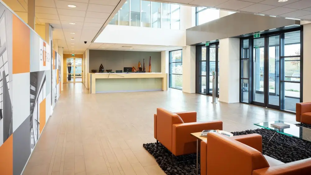 SORO Business Center