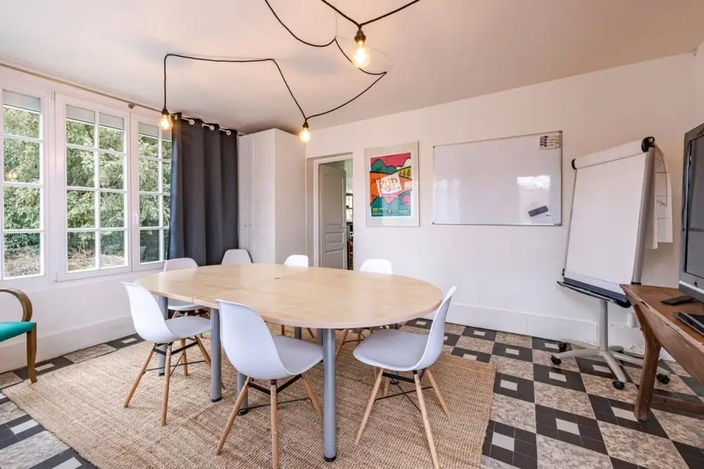 Salle de réunion · Nim's Le lieu