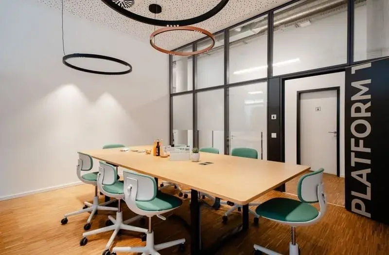 Besprechungsraum Platform 1 · GoodSpaces Parkside