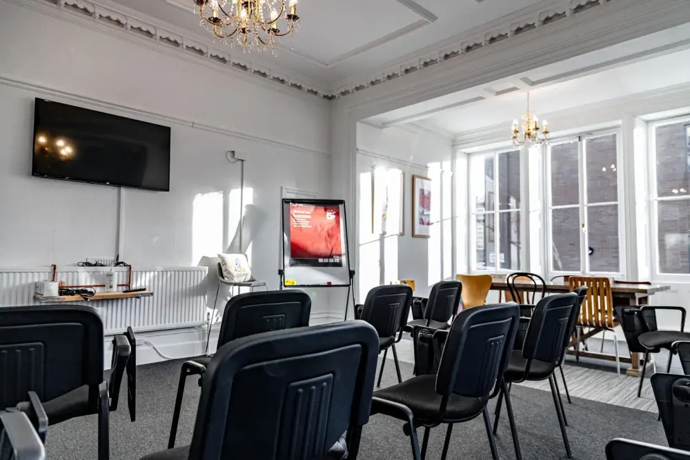 Square Feet Offices Oxford House