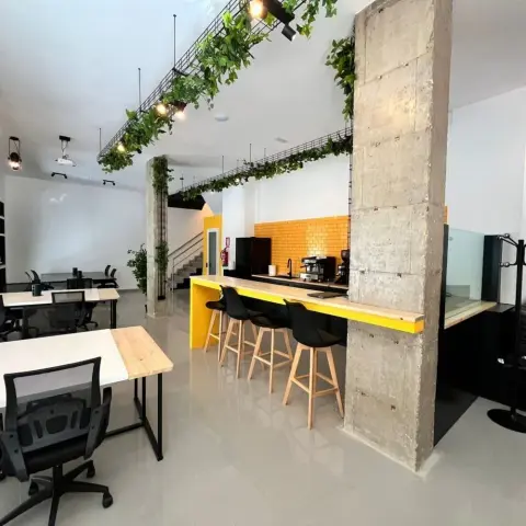 Coworking diário — Garage Coworking Valencia Plaza Vicente Iborra, Valencia