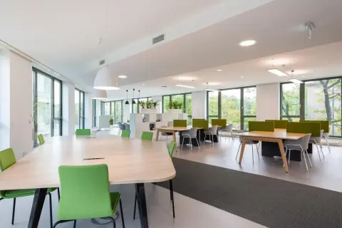 Coworking day pass — Regus Bogota, 94 Trece, Bogotá