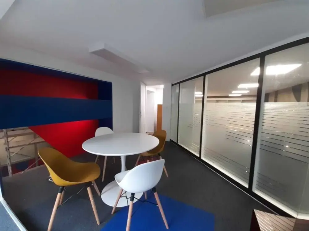 Bureau Privé 9 — Reggad Estate - Félix Viallet