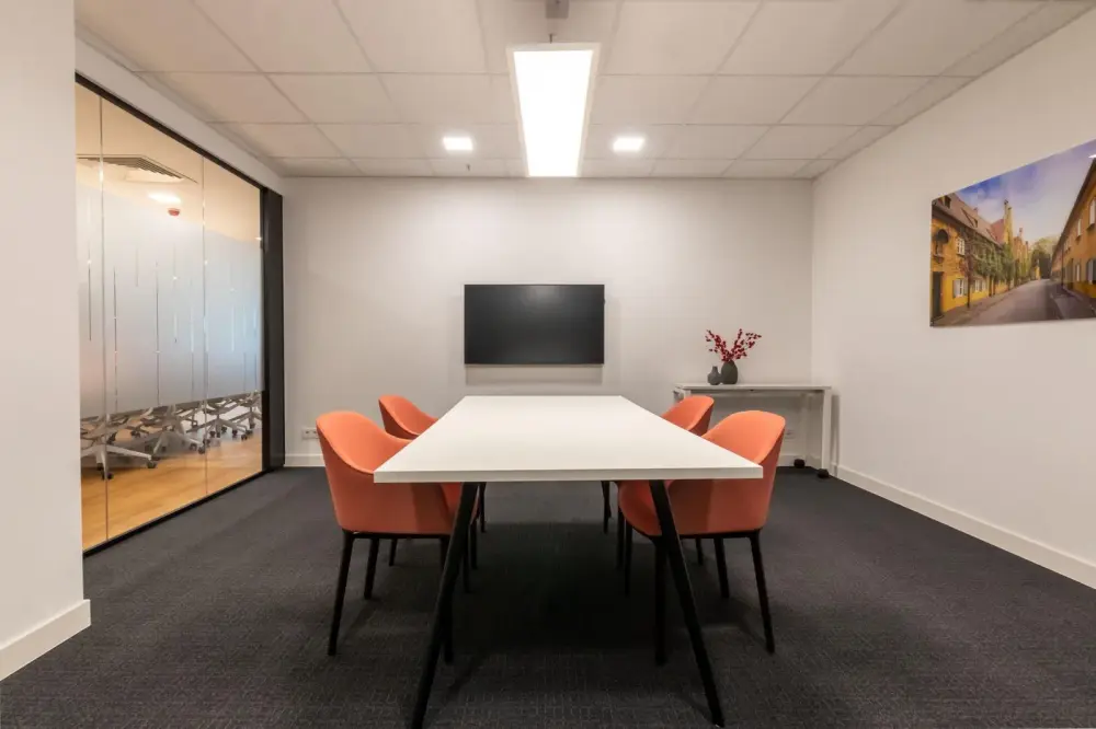Room CM Aguinaldo — Regus MANILA, Gateway Tower - Quezon City
