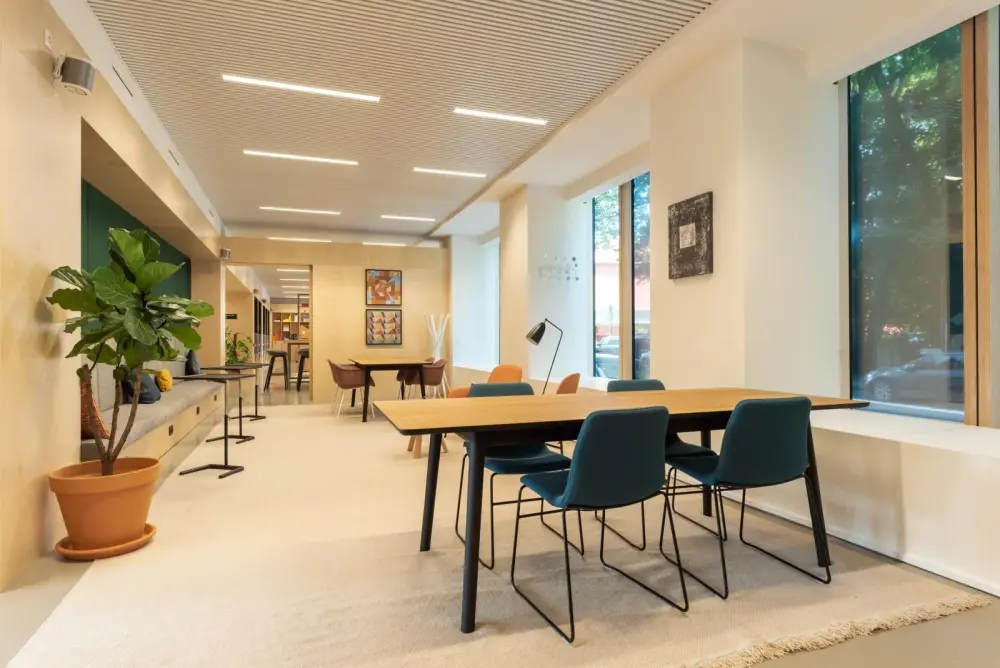 Coworking day pass — Regus Manila, Doña Elena Tower