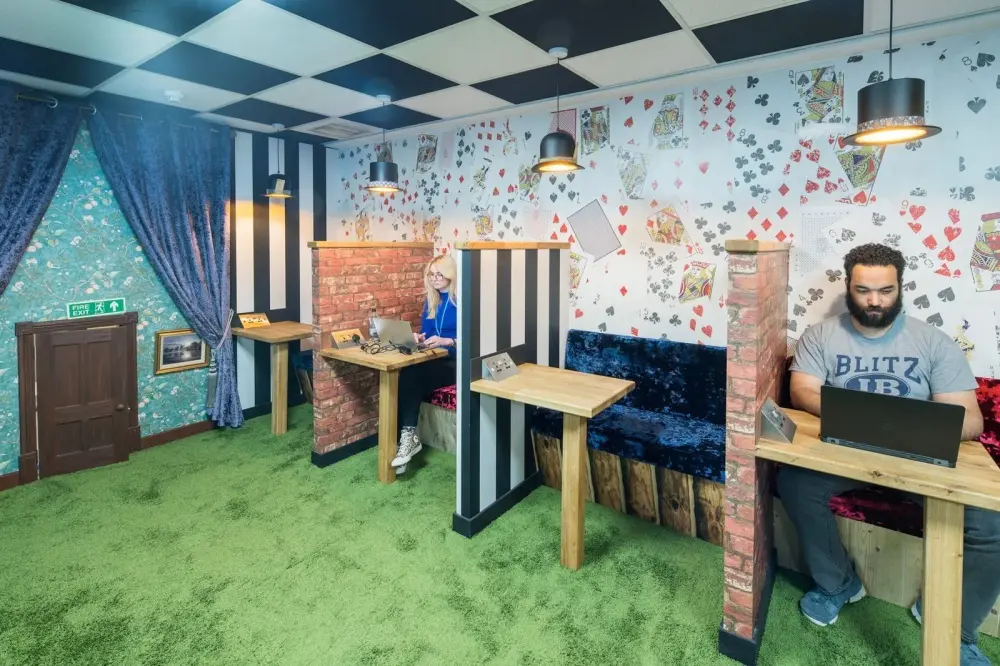 DeskLodge House Bristol