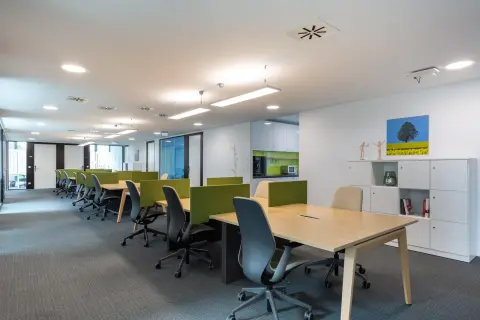 Coworking day pass — Regus SAPPORO, Odori, Sapporo