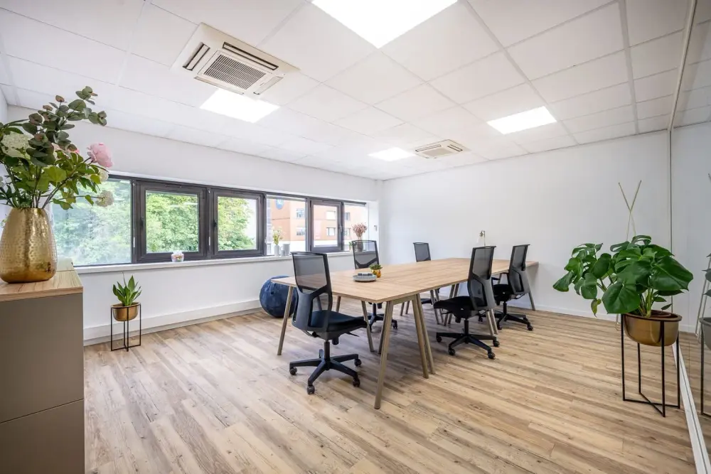 Bureau B18 - 5 postes - Rivière — B'CoWorker Nantes