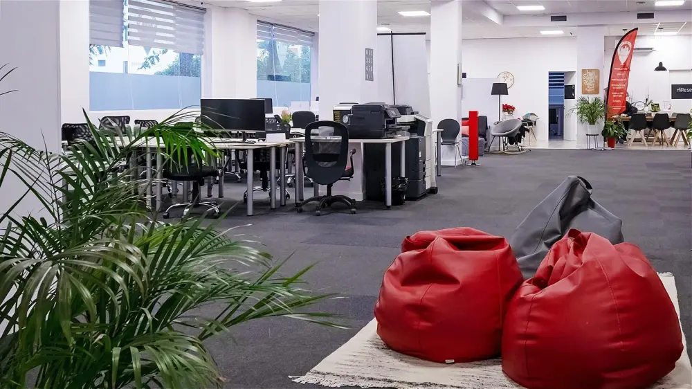 SmartWorkPlaza 