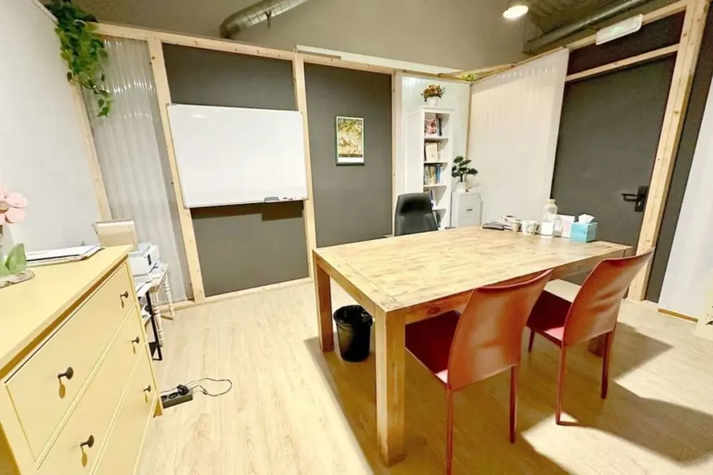 Oficina Privada 4 personas — CREC Sabadell