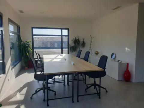 Coworking journée — ADC Domiciliation, Saint-Raphaël