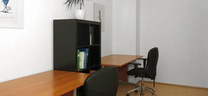South L.E. Desktops Coworking