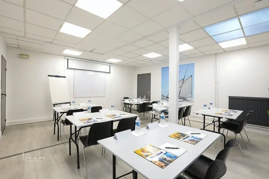 Neopole Saint-Maur