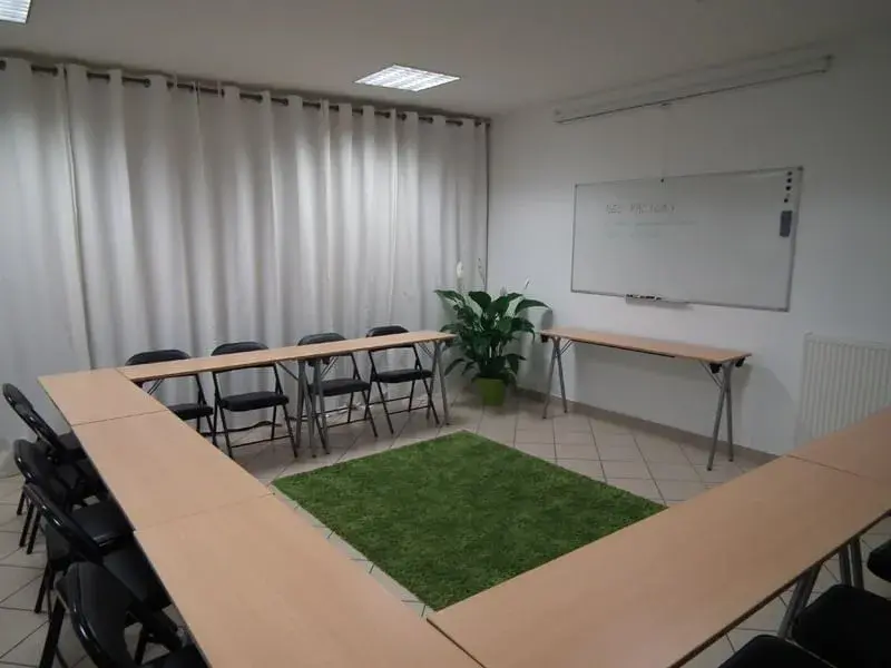 Salle d'Atelier — Neo Factory