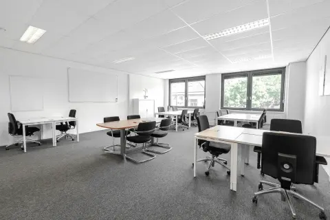 Coworking day pass — Regus Quezon City, Triumph Square, Quezon City