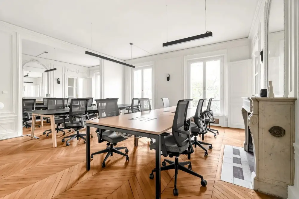 Joro 15 Avenue Carnot - 40 postes