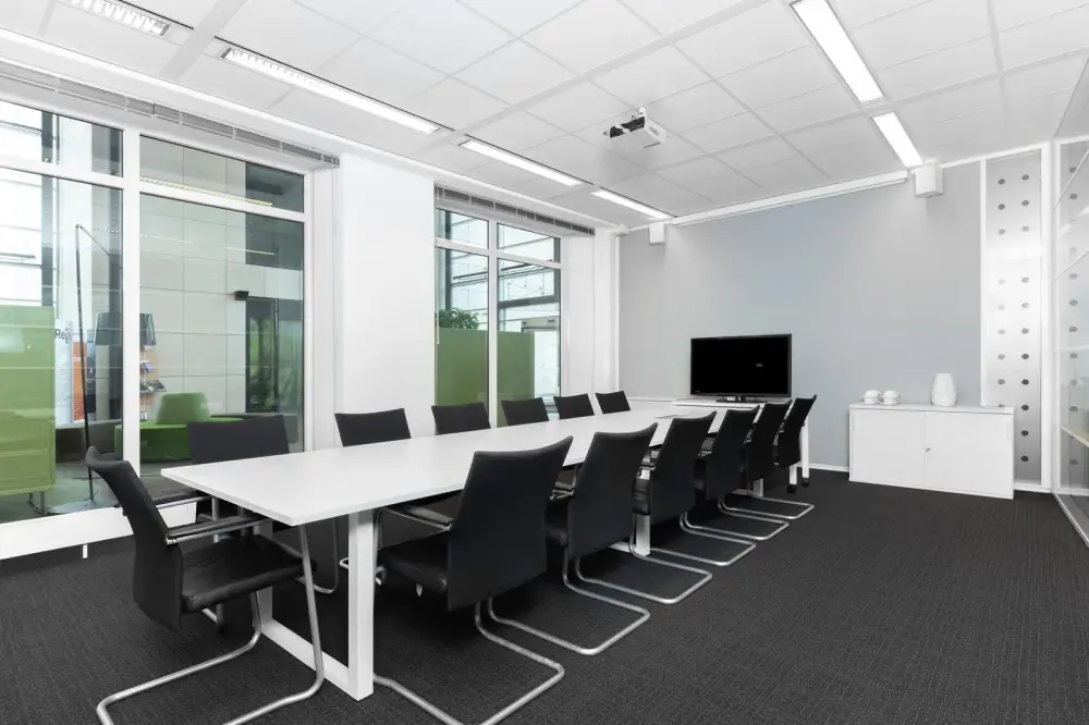 Room Sandown — Regus READING, Forbury Square