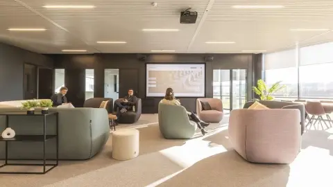 Salles de réunion — SkylinE40 Business Center, Alost