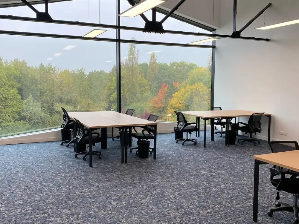Bureau d'équipe (10 personnes) · Bureaux & Co Cesson-Sévigné