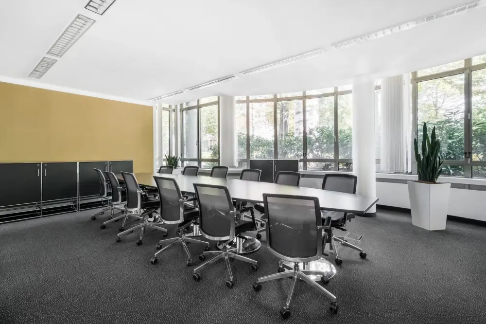 Room Maktoum — Regus DUBAI, Sports City