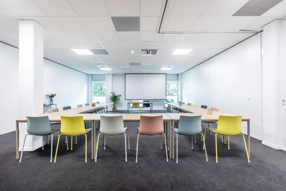 Salle de réunion Saint-Malo - Chantrerie — B'CoWorker Nantes