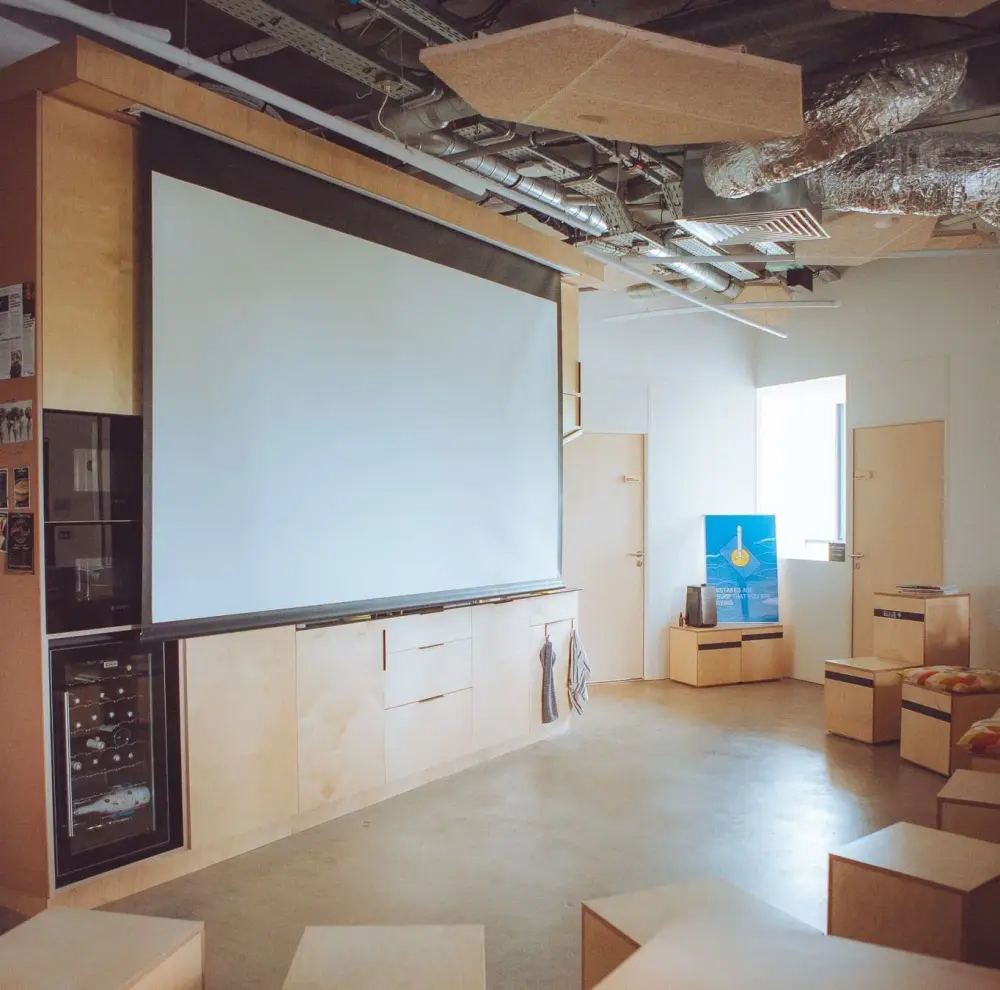 AGORA — La Kosmoss House - CWSE