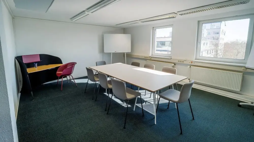 Meetingraum Dock 2 · Collective.Ruhr Duisbourg-Ruhrort