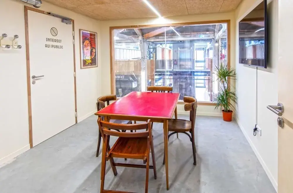 Salle de réunion  Bagatelle — Les Halles de la Cartoucherie