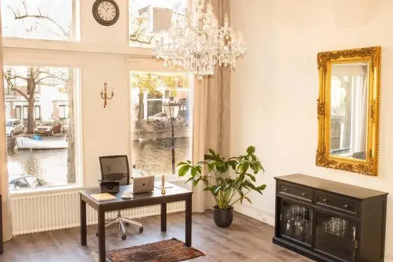 Amsterdam Desk Company