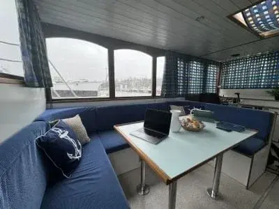 Project Bay Waren