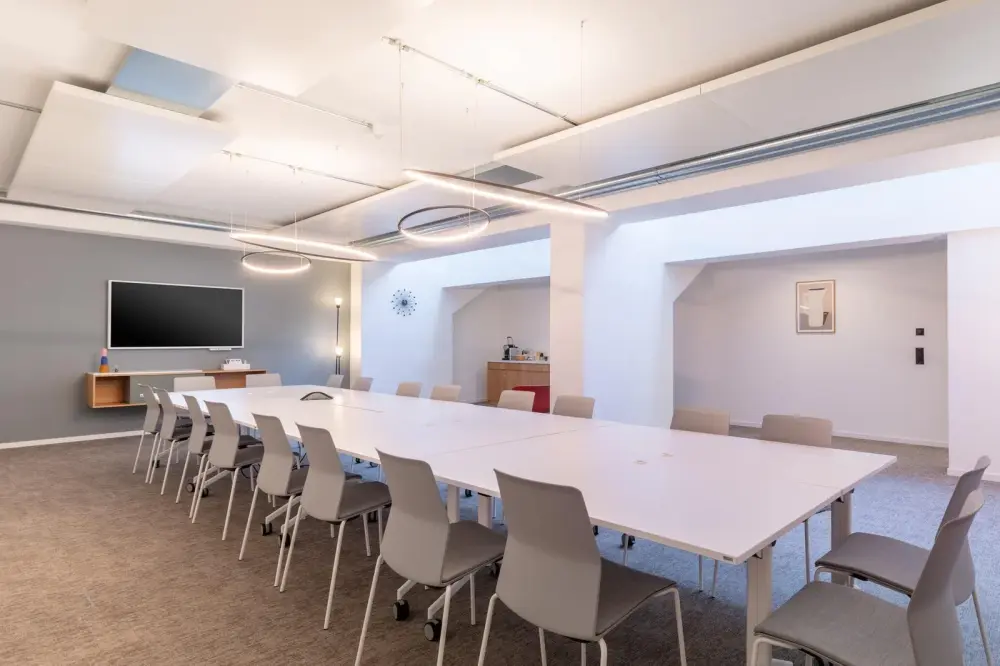 Room Meeting Room 02 — Spaces UXBRIDGE, The Charter Building