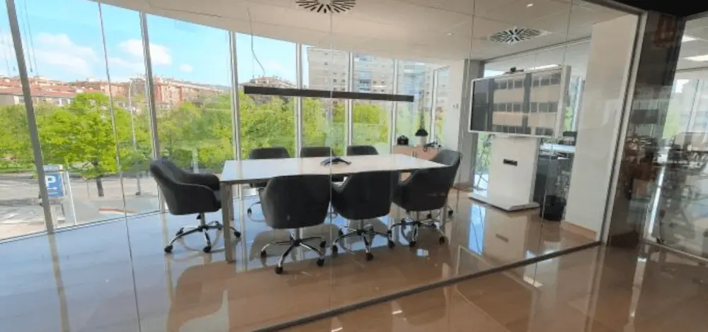 Klammer Workspaces Carlos III
