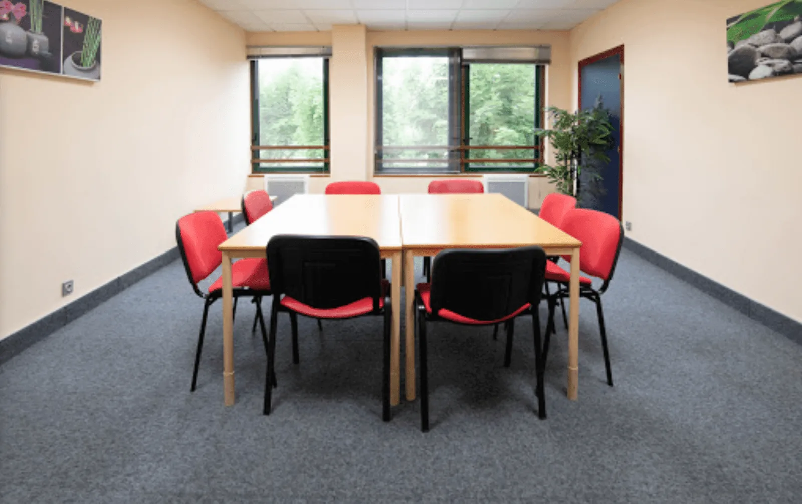 WIPSE Orsay, Meeting room for 8 people, Orsay
