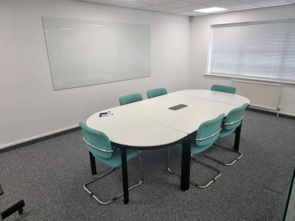 Wokingham Works, Private office for 6 persons, Wokingham