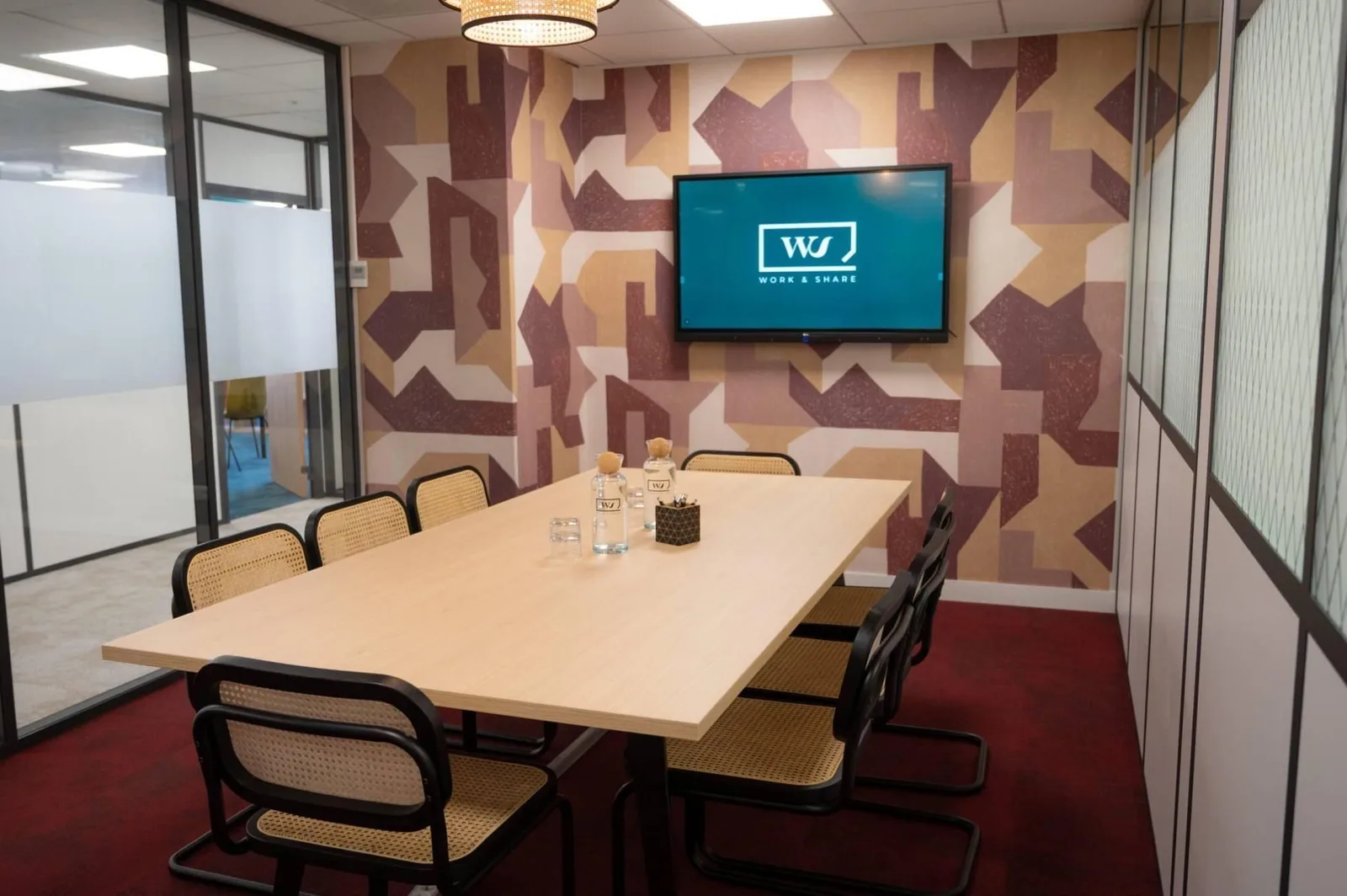 Work & Share La Défense, Meeting room for 8 people, Puteaux