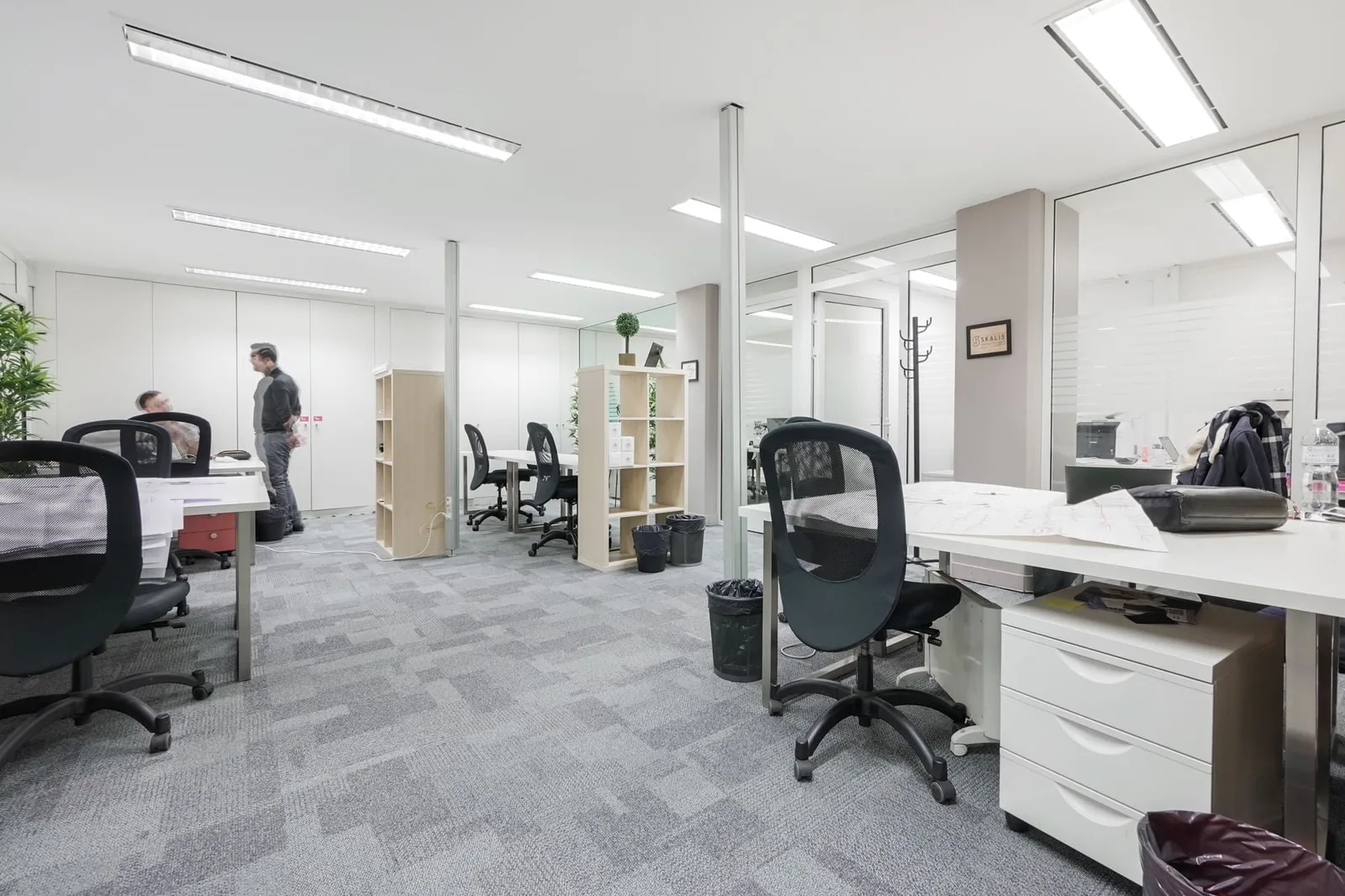 Work in Trinité, Open-plan office, Paris 9e