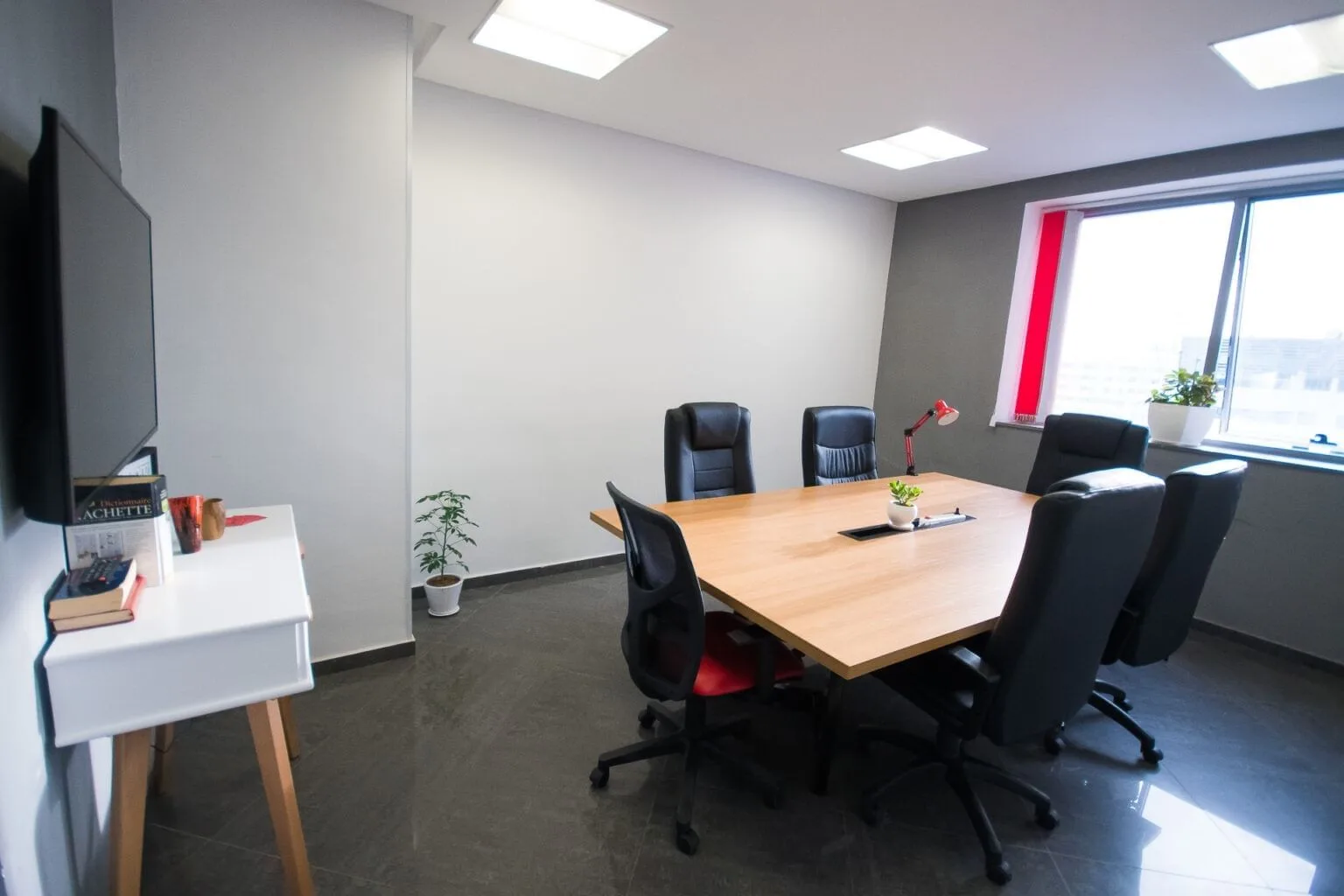 Work Zone 1.0, Meeting room for 6 people, Tunis