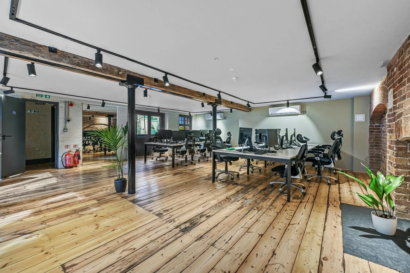 Workplace Plus 81a Endell St, Open space, Londres
